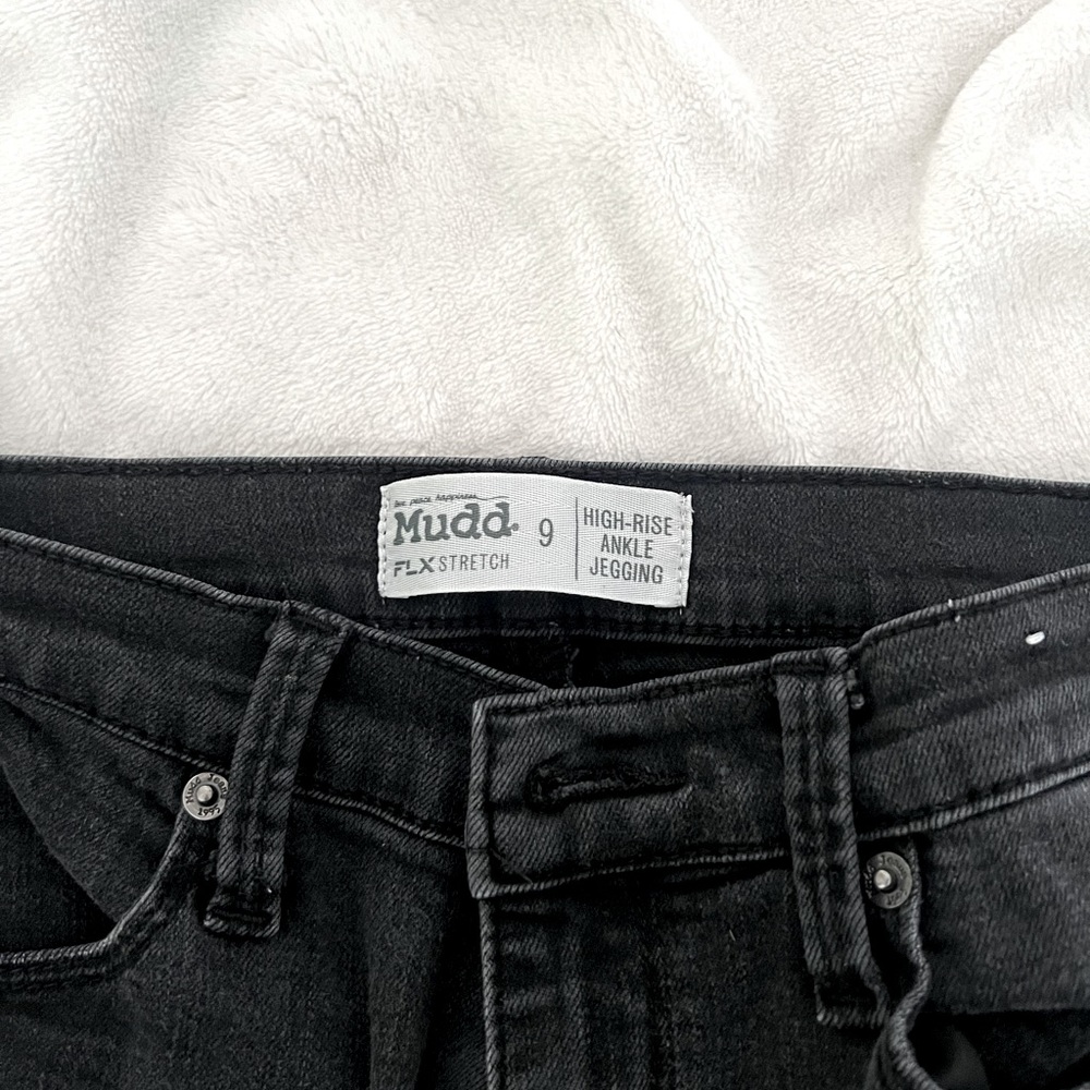 Mudd ripped skinny jeans